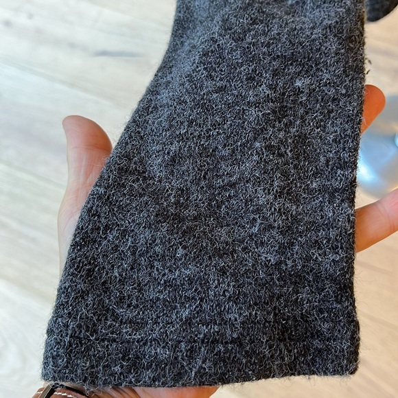 VGUC Sympli grey heather knit long sleeve hi low sweater, longer in back - Picture 5 of 9